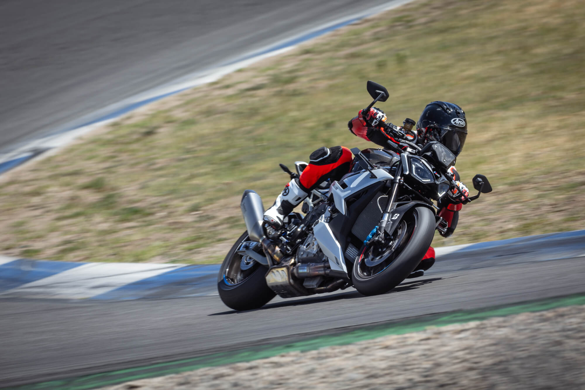 BATTLAX RACING STREET RS12 